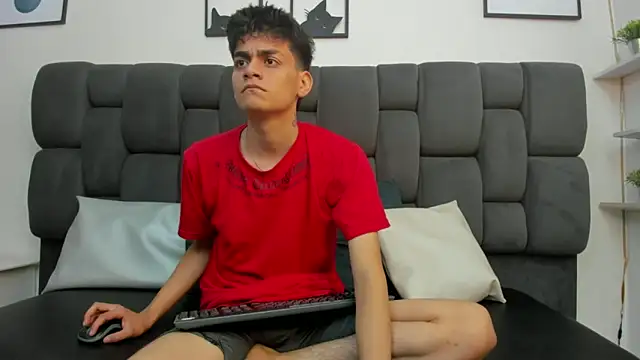 Yef Thin online show from 02/05/25, 03:55