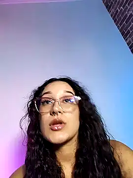 Snapshot of chunn_liioo chatting on 01/22/25, 01:10 chunn liioo online show from 01/22/25, 01:10