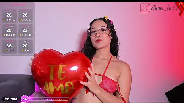 Snapshot of chunn_liioo chatting on 02/11/25, 11:33 chunn liioo online show from 02/11/25, 11:33