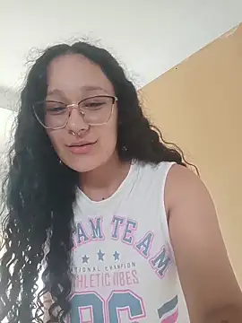 Snapshot of chunn_liioo chatting on 11/17/25, 08:47 chunn liioo online show from 11/17/25, 08:47