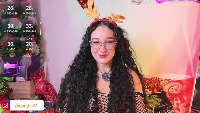 Snapshot of chunn_liioo chatting on 12/21/25, 08:27 chunn liioo online show from 12/21/25, 08:27