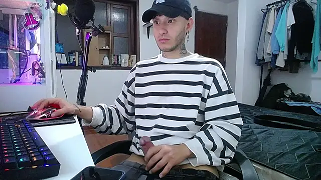 Snapshot of esjrobles chatting on 01/02/25, 07:55 esjrobles online show from 01/02/25, 07:55