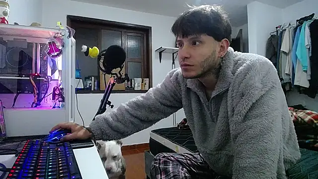 Snapshot of esjrobles chatting on 01/04/25, 04:12 esjrobles online show from 01/04/25, 04:12