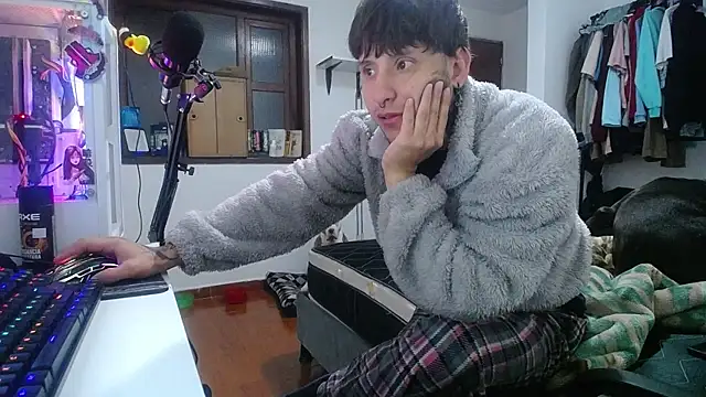 Snapshot of esjrobles chatting on 01/07/25, 08:34 esjrobles online show from 01/07/25, 08:34