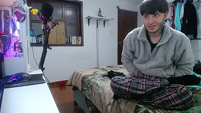 Snapshot of esjrobles chatting on 01/07/25, 11:37 esjrobles online show from 01/07/25, 11:37