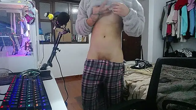 Snapshot of esjrobles chatting on 01/24/25, 02:28 esjrobles online show from 01/24/25, 02:28