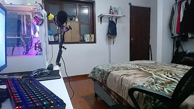 Snapshot of esjrobles chatting on 01/26/25, 08:46 esjrobles online show from 01/26/25, 08:46