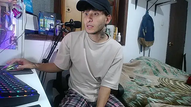 Snapshot of esjrobles chatting on 02/08/25, 03:30 esjrobles online show from 02/08/25, 03:30