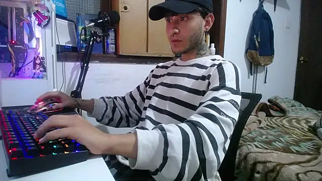 Snapshot of esjrobles chatting on 02/09/25, 04:25 esjrobles online show from 02/09/25, 04:25