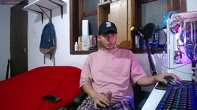 Snapshot of esjrobles chatting on 02/17/25, 09:03 esjrobles online show from 02/17/25, 09:03