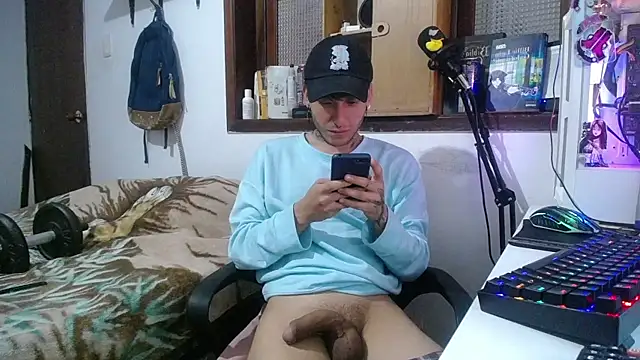 Snapshot of esjrobles chatting on 02/20/25, 06:24 esjrobles online show from 02/20/25, 06:24