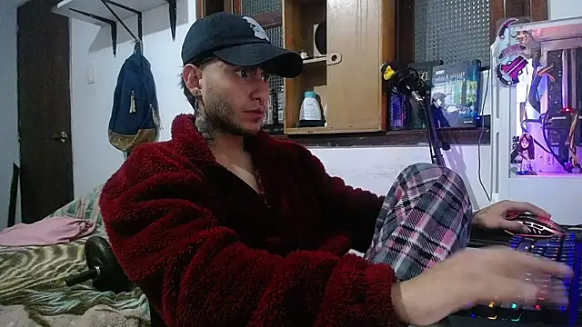 Snapshot of esjrobles chatting on 02/24/25, 03:33 esjrobles online show from 02/24/25, 03:33