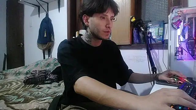 Snapshot of esjrobles chatting on 02/26/25, 07:09 esjrobles online show from 02/26/25, 07:09