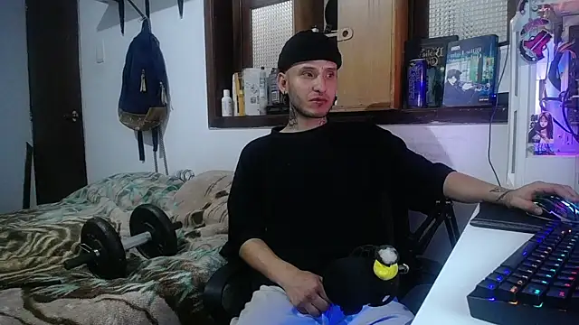 Snapshot of esjrobles chatting on 02/27/25, 03:14 esjrobles online show from 02/27/25, 03:14