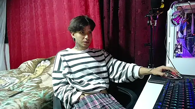 Snapshot of esjrobles chatting on 03/12/25, 05:02 esjrobles online show from 03/12/25, 05:02