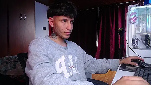 Snapshot of esjrobles chatting on 03/19/25, 07:27 esjrobles online show from 03/19/25, 07:27