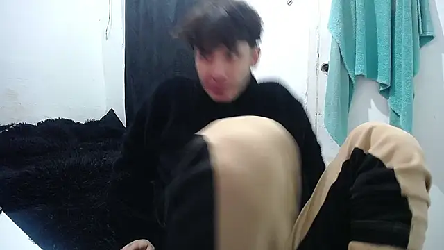 Snapshot of esjrobles chatting on 09/10/25, 01:33 esjrobles online show from 09/10/25, 01:33