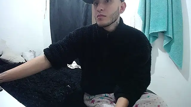 Snapshot of esjrobles chatting on 09/13/25, 04:29 esjrobles online show from 09/13/25, 04:29