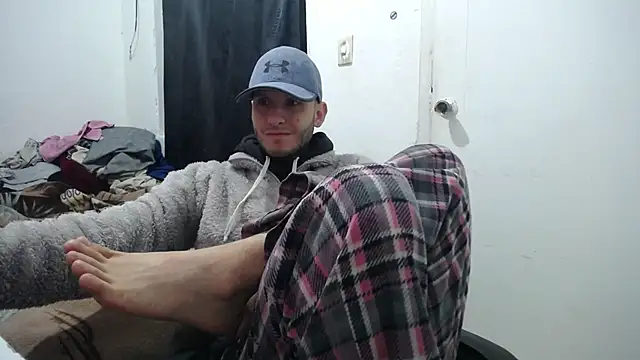 Snapshot of esjrobles chatting on 09/19/25, 11:11 esjrobles online show from 09/19/25, 11:11