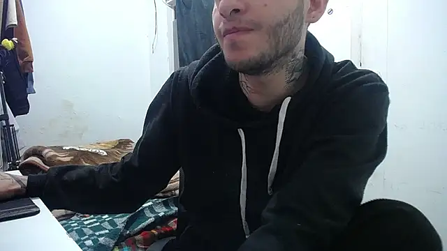 Snapshot of esjrobles chatting on 09/21/25, 07:59 esjrobles online show from 09/21/25, 07:59