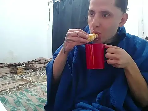 Snapshot of esjrobles chatting on 10/08/25, 02:58 esjrobles online show from 10/08/25, 02:58