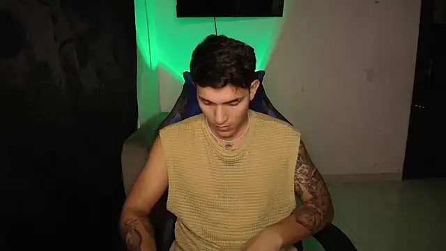 Aangelhot online show from 01/03/25, 01:16