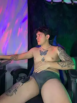 Aangelhot online show from 02/19/25, 01:40