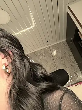 Bella fournier online show from 04/07/26, 12:22