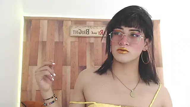 Snapshot of Raven_Whisper chatting on 12/28/24, 02:32 Raven Whisper online show from 12/28/24, 02:32