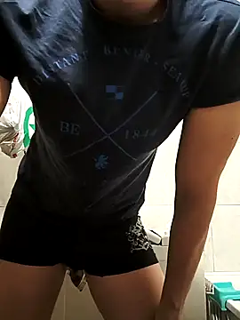 Snapshot of petibacsi96 chatting on 01/15/25, 03:07 petibacsi96 online show from 01/15/25, 03:07