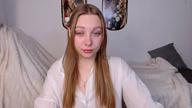 bellaa love  online show from 04/07/26, 11:59