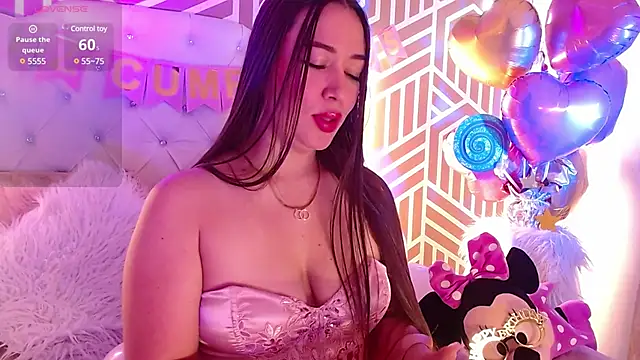 Snapshot of SashaDurante chatting on 03/19/25, 01:18 SashaDurante online show from 03/19/25, 01:18