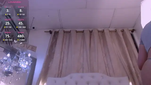 Snapshot of SashaDurante chatting on 05/04/26, 12:45 SashaDurante online show from 05/04/26, 12:45