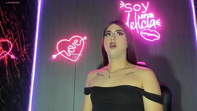Snapshot of Alanasexdoll chatting on 02/10/25, 04:19 Alanasexdoll online show from 02/10/25, 04:19