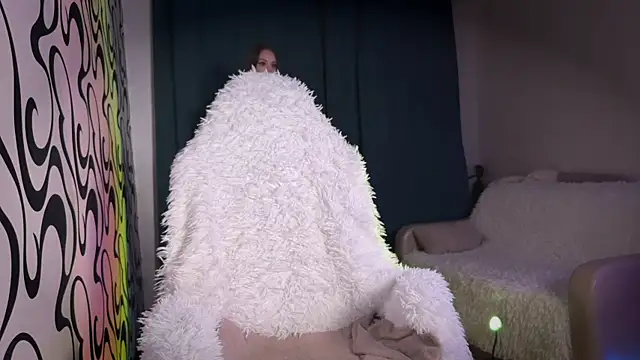 Snapshot of VanessaWayne chatting on 10/28/25, 10:12 VanessaWayne online show from 10/28/25, 10:12