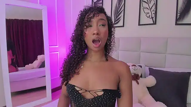 Amber  Sanchez online show from 03/01/25, 06:13