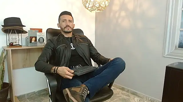 Reiko 85  online show from 02/04/25, 05:55