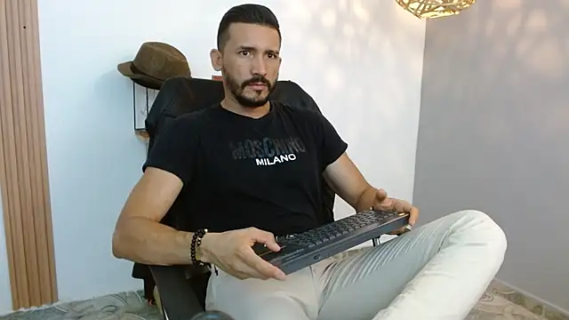 Reiko 85  online show from 02/18/25, 07:41