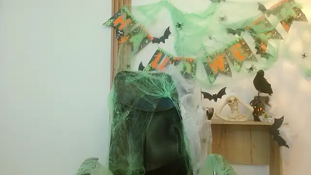 Reiko 85  online show from 10/11/25, 07:45