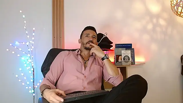 Reiko 85  online show from 01/08/26, 02:30