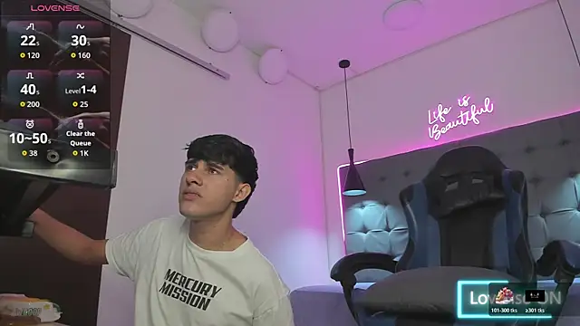 Dyla n18 online show from 03/31/26, 07:03