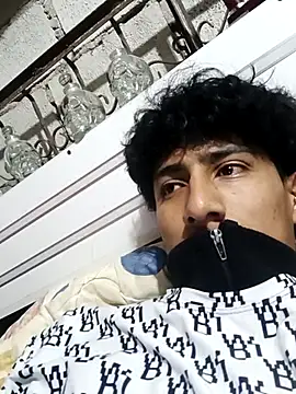 alexander32r online show from 10/13/25, 04:23