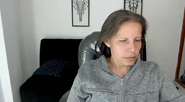 Milf karlye online show from 12/28/24, 05:23