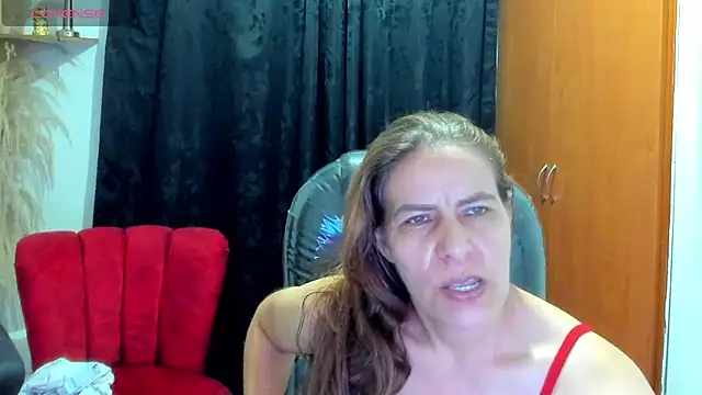 Milf karlye online show from 11/27/25, 02:46