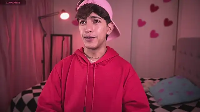 Snapshot of teobowny_ chatting on 03/04/25, 07:32 teobowny online show from 03/04/25, 07:32