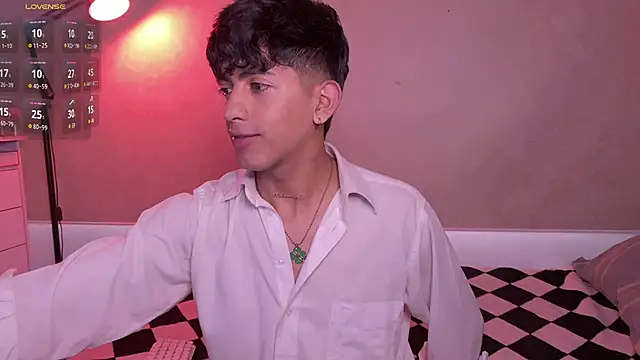 teobowny  online show from 09/27/25, 10:04