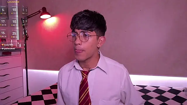 Snapshot of teobowny_ chatting on 10/05/25, 07:34 teobowny online show from 10/05/25, 07:34