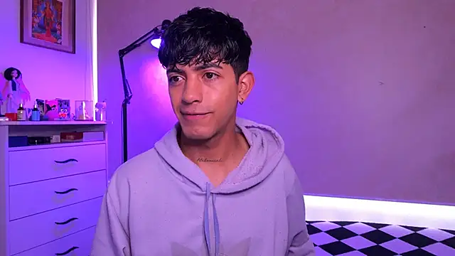 Snapshot of teobowny_ chatting on 10/11/25, 01:31 teobowny online show from 10/11/25, 01:31