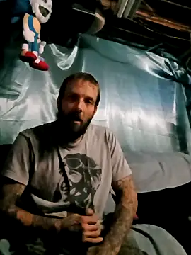 Snapshot of Whipit323 chatting on 12/20/25, 12:40 Whipit323 online show from 12/20/25, 12:40