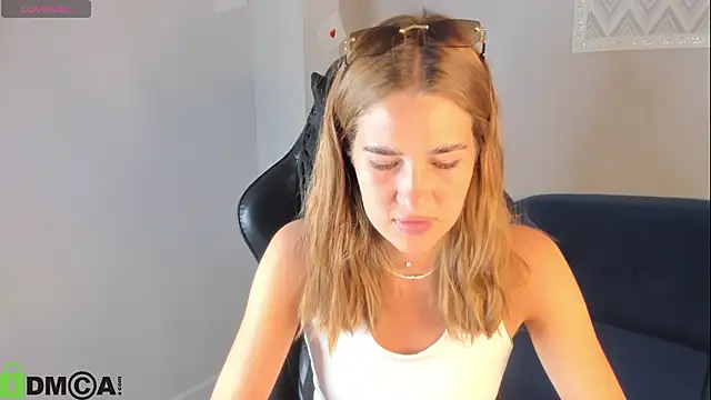 Snapshot of Jennifer_Wadee chatting on 06/09/26, 10:21 Jennifer Wadee online show from 06/09/26, 10:21